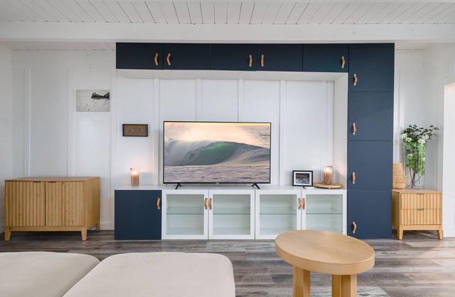 Stunning 3 Bedroom Home with Spa and Fire Pit! Close to Legoland, Beaches & more