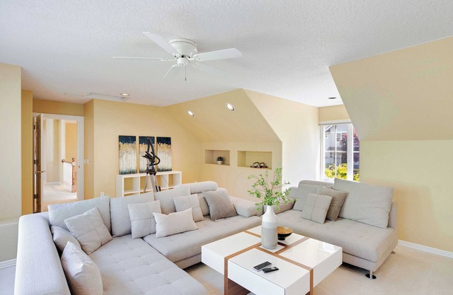 Stunning 3BR Portland Home w/Spacious Patio, Tree Views & Luxury Kitchen #41532