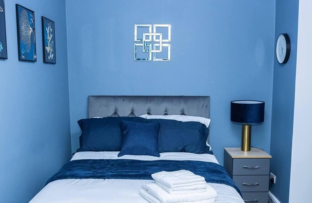 Stunning 4-Bed House in Telford West Midlands