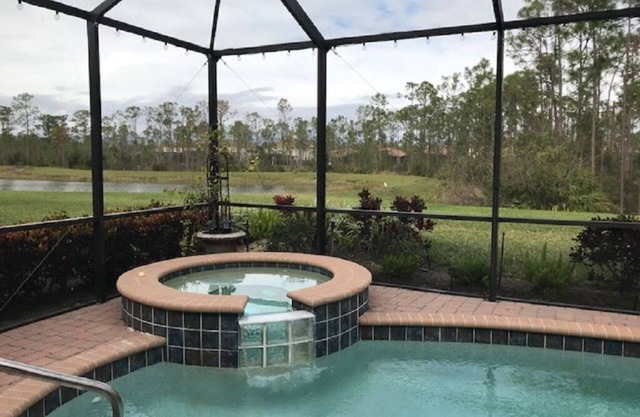 Stunning 4-bedroom house. Beaches, Shopping, Golf, Restaurants all close by.