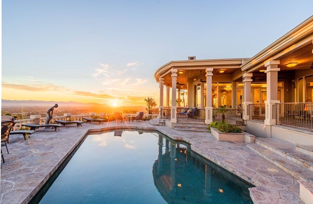 Stunning 6 Bedroom Mansion with Panoramic Views on Camelback Mountain