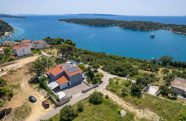 Stunning apartment in Rab with kitchen