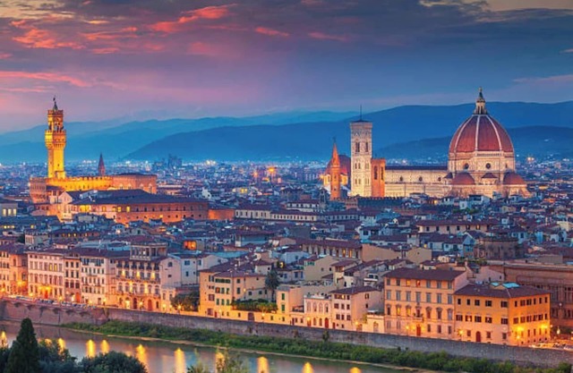 Stunning Attic Apartment with Elevator in Florence City Centern