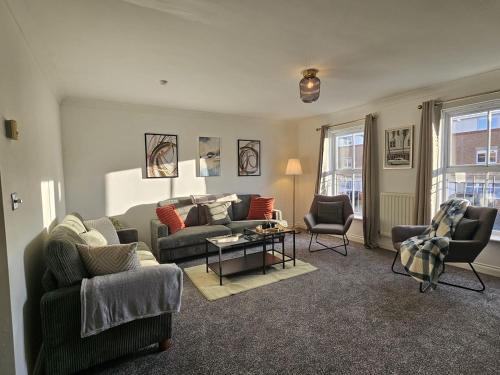 Stunning Contractor home, Company workers WLC, Netflix