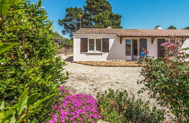 Stunning home in Les Moutiers En Retz