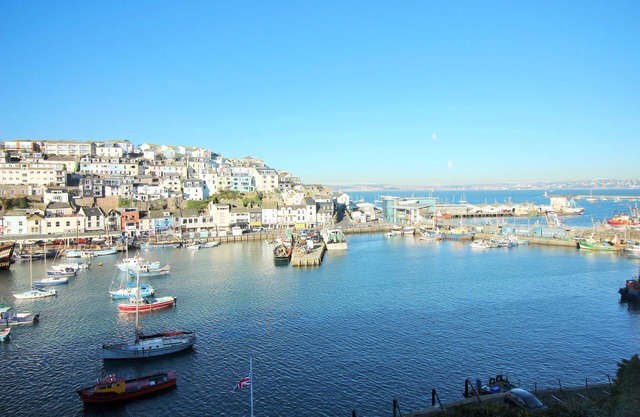 Stunning Harbour and Mooring views