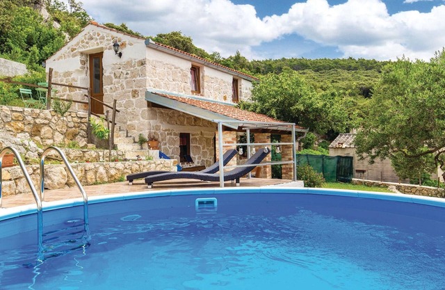 Stunning home in Supetarska Draga