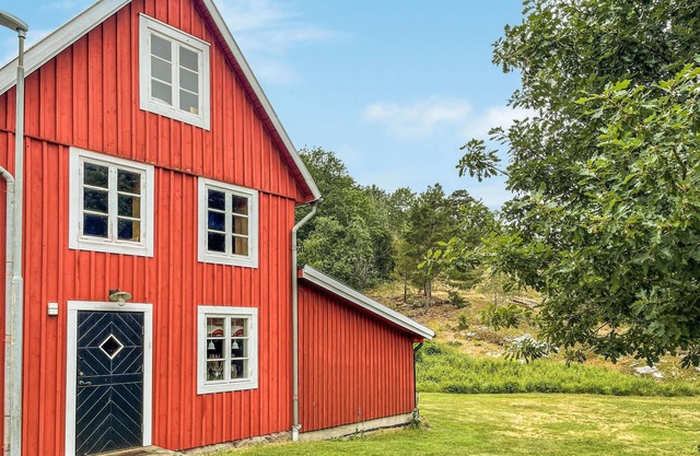 Stunning home in Ronneby with kitchen