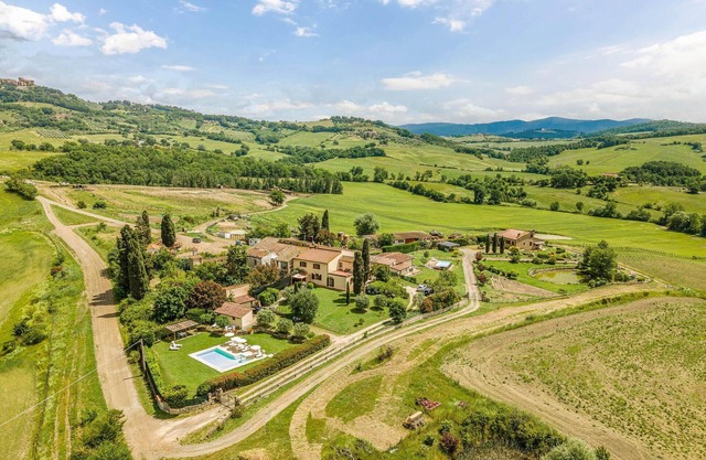 Stunning home in Casole d'Elsa -SI-