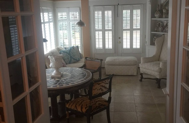 Stunning Kentucky Derby home located only 6 miles from the Track