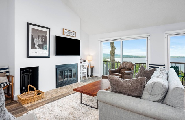 Stunning Lake Michigan Panoramic Views - Duneview Summit