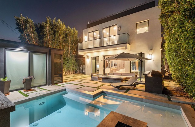 Stunning Modern Villa Pool Jacuzzi