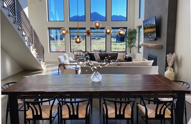 Stunning Mountain Views w/Hot Tub, A/C & Heated Floors at Base of Snowbowl