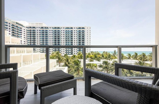 STUNNING OCEAN VIEW W SOUTH BEACH!