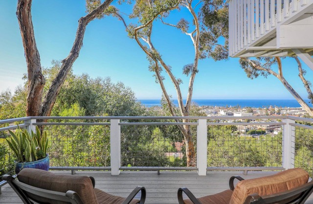 Stunning Oceanview Craftsman in the village Of La Jolla - Walk To All!