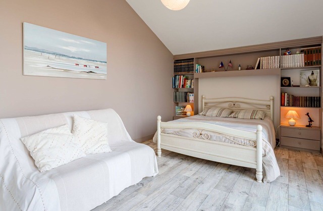 Stunning private villa for 2 guests with WIFI, TV and terrace