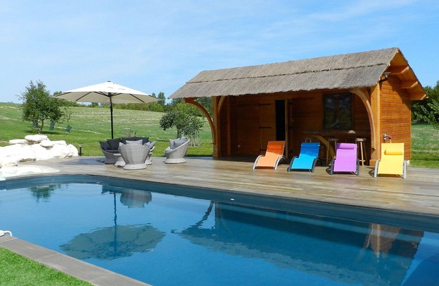 Stunning private villa for 8 people with WIFI, private pool, TV, terrace and pets allowed