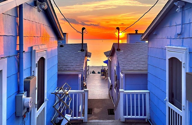 Stunning, Private Beach Cottage on Lake Michigan