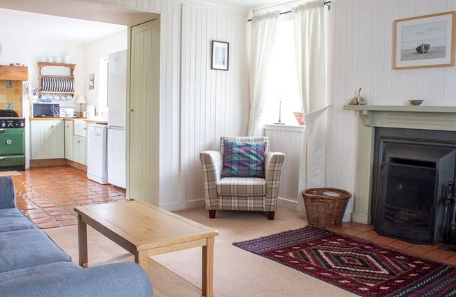 Stunning private villa for 6 guests with WIFI, TV, terrace, pets allowed and panoramic view