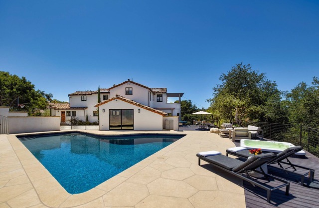 Stunning, Private Home With Pool, Hot Tub, and Mountain Views!