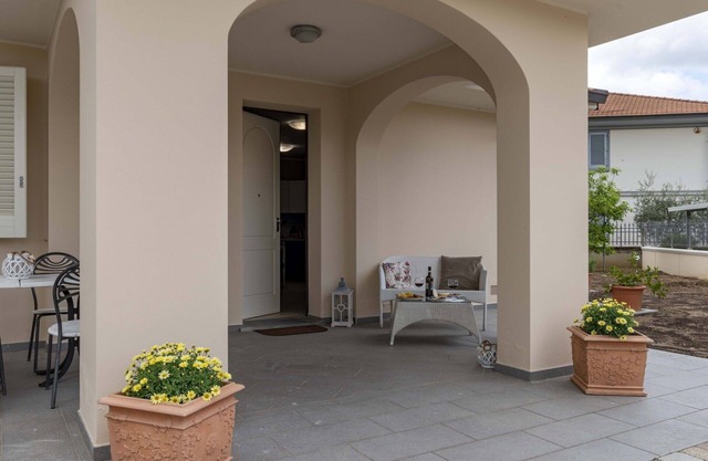 Stunning private villa for 4 guests with WIFI, TV and patio