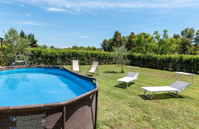 Stunning private villa for 14 people with A/C, private pool, WIFI, TV, terrace and pets allowed