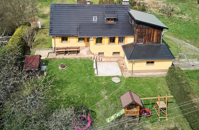 Stunning private villa with WIFI, private pool, TV, terrace, pets allowed and panoramic view