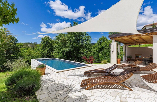 Stunning private villa for 6 guests with private pool, A/C, WIFI, TV and terrace