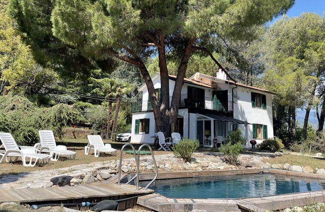 Stunning private villa with private pool, WIFI, TV, terrace, panoramic view and parking