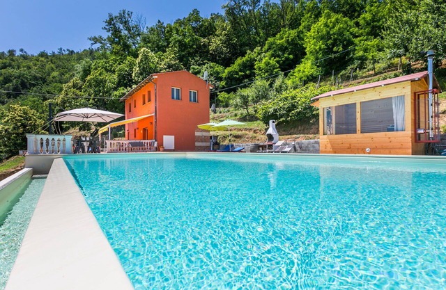 Stunning private villa for 4 people with private pool, A/C, WIFI, TV and panoramic view