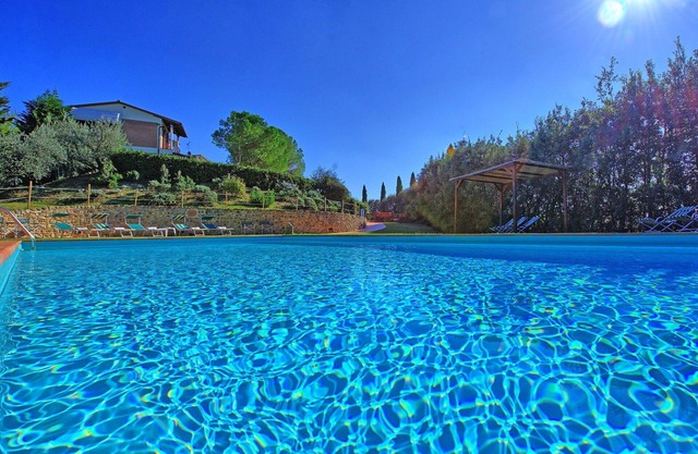 Stunning private villa with private pool, WIFI, terrace and panoramic view, close to San Gimignano