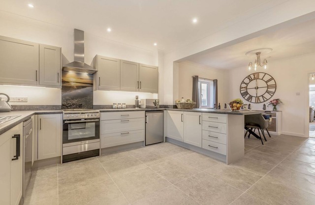 Stunning property with views over the Teifi Estuary.