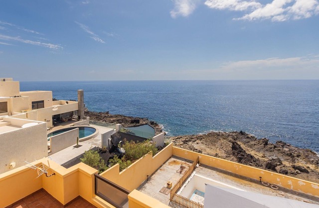 Stunning Sea Views Private Terrace House