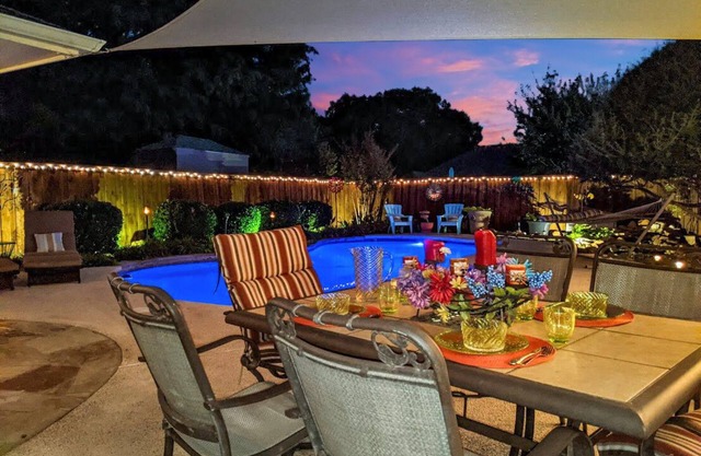 ✪ Stunning ✪ Secluded ⛱ HEATED Pool & Spa Oasis ⛱ https:/youtu.be/kJKYxft7Z9I