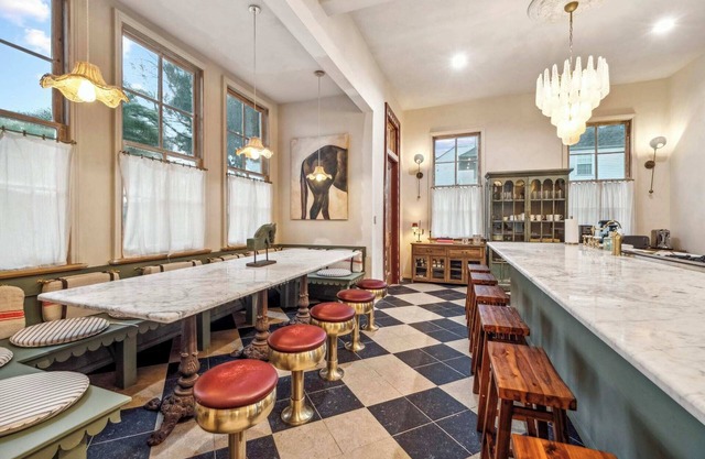 Stunning Storybook Villa w Pool & HotTub 5bd|6.5ba