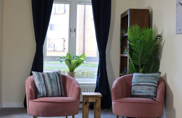 Stunning three-bed house with parking++