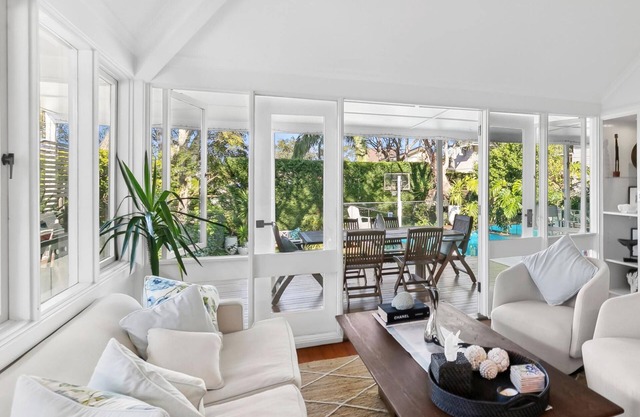 Stunning Three Bedroom Home in Mosman with Pool