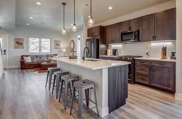 Stunning Townhome in Sunnyside/Lohi