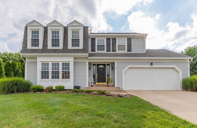 Stunning Vacation Home /Screen Room/Private Theatre/Fire pit