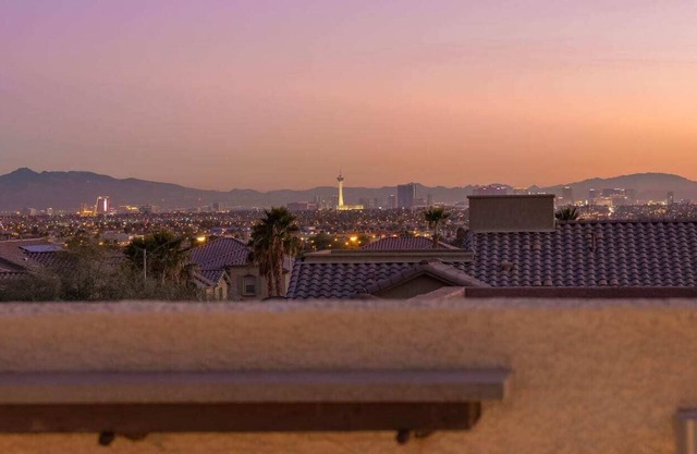 Stunning Vegas Skyline View, Rooftop Deck - 4B/3B