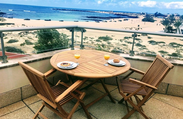 Stunning views & location. Spacious 1 bed apartment directly on beach El Cotillo