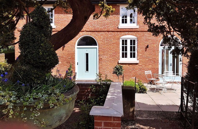 Stunning villa for 4 people with WIFI, TV, pets allowed and parking