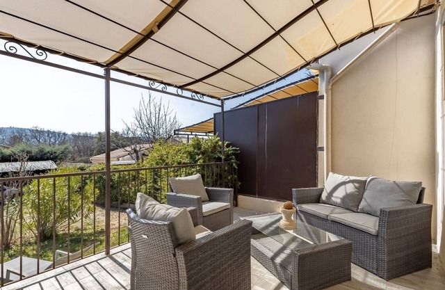 Stunning villa for 4 people with private pool, WIFI, TV and terrace
