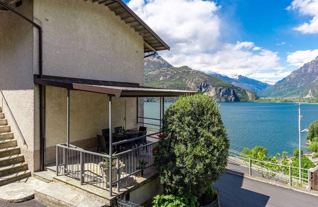 Stunning villa for 5 guests with WIFI, TV and terrace