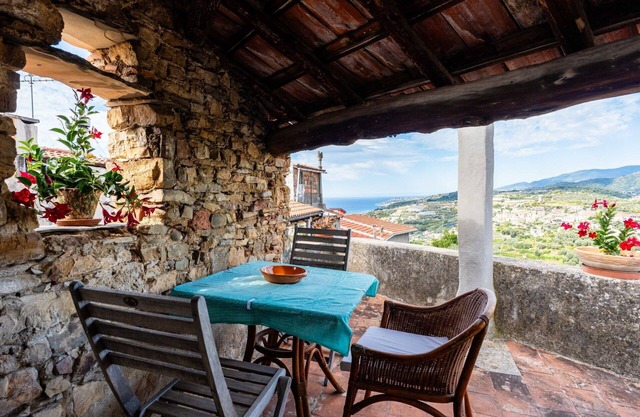 Stunning villa for 5 people with terrace and pets allowed