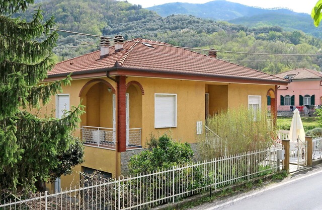 Stunning villa for 4 people with TV and terrace