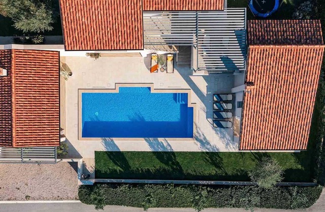 Stunning villa with a swimming pool near Pazin