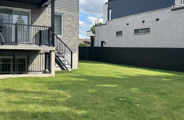 Style Furnished House Near Dix30 & Downtown Montreal – Monthly Stays Welcome