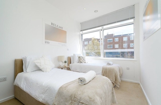 Stylish 1-Bed | Hemel Centre