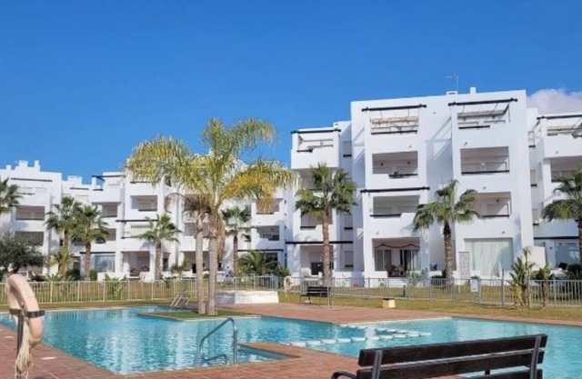 Stylish 2-Bed Apartment overlooking the fairways